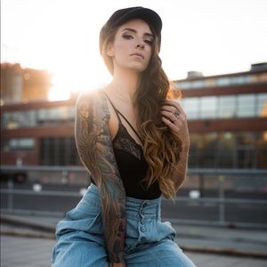 Meet your Posher, Aurora